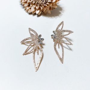 Flower statement earrings M255